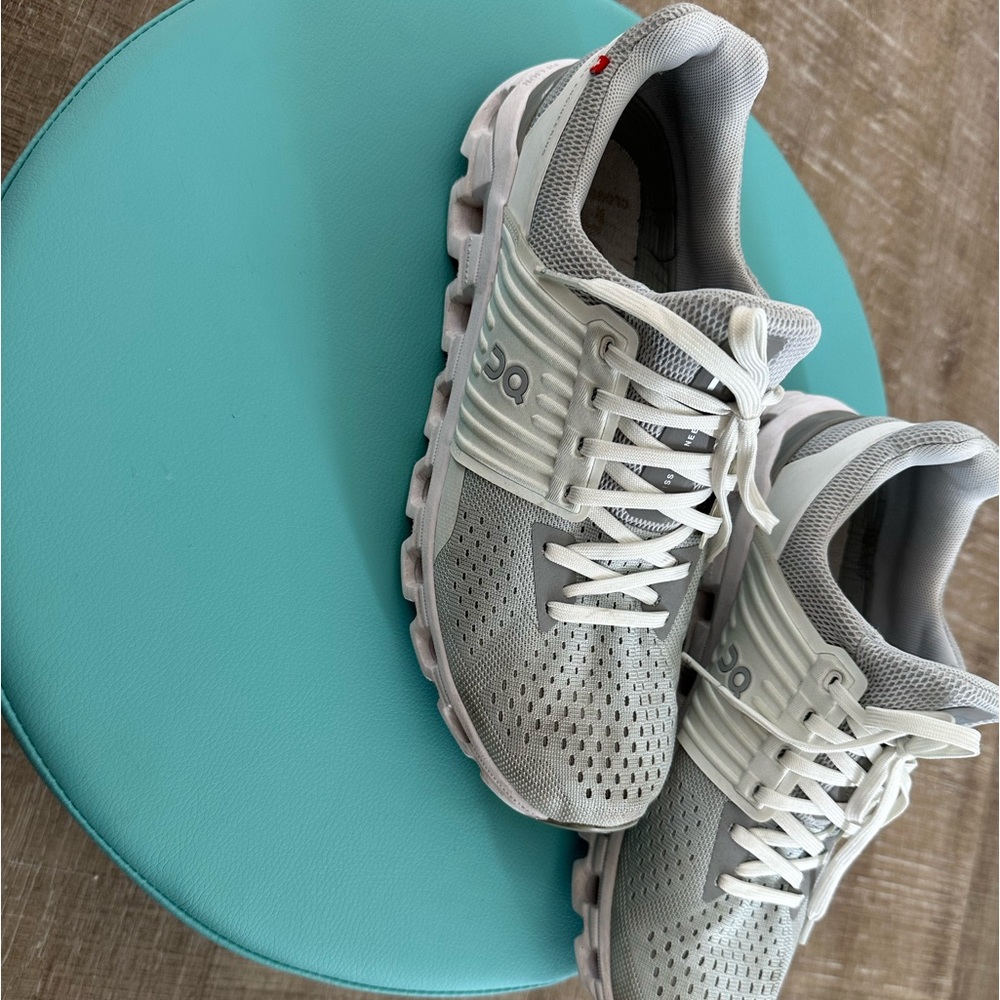 On cloud Women’s Shoes